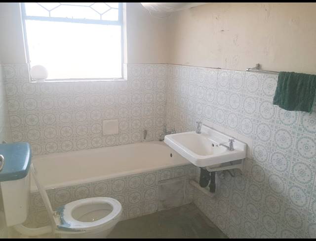 2 bed property to rent in PRIMROSE